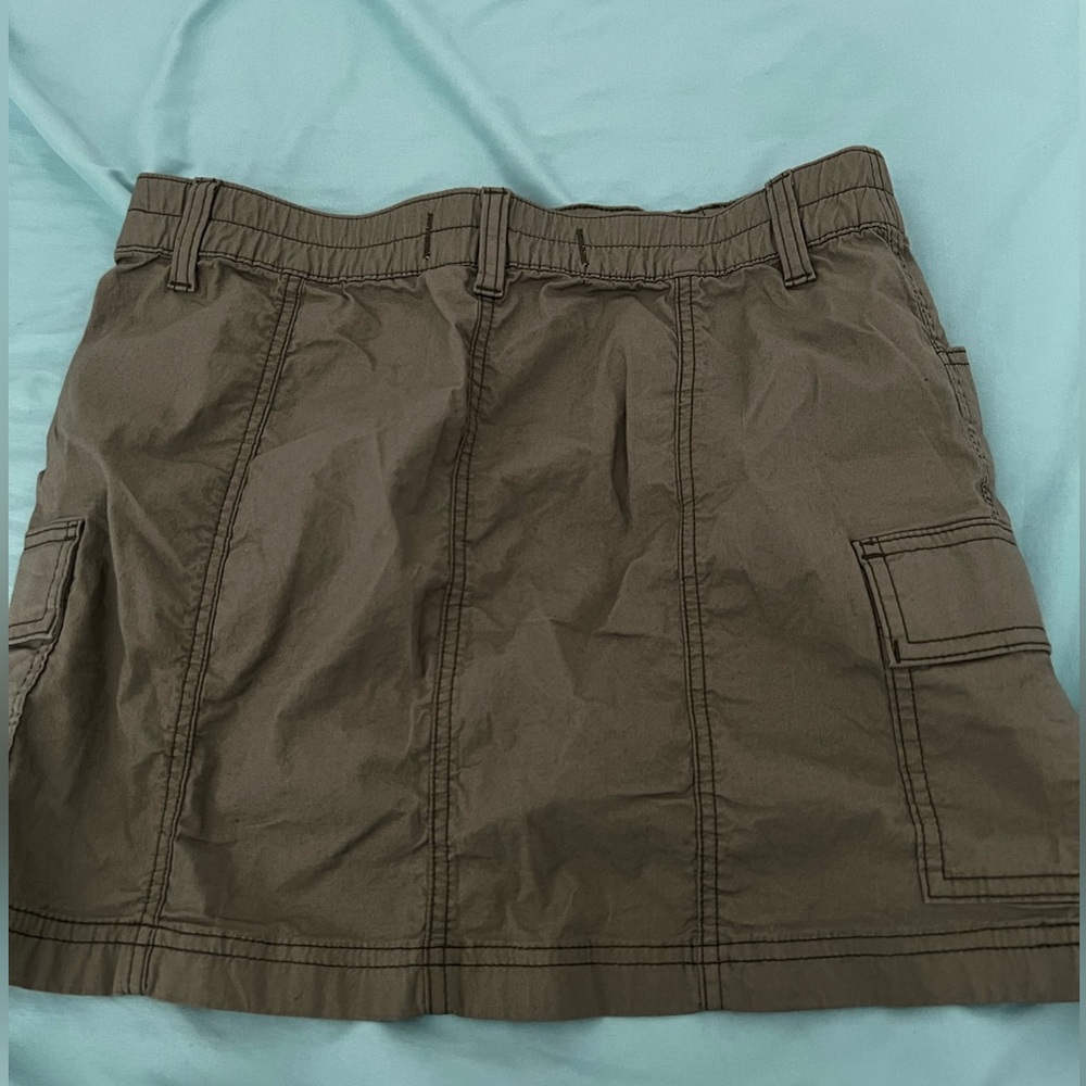 Hollister high rise cargo skirt - small